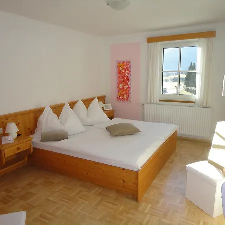 Wohlfuehlpension Kreischberg Inklusive Muraugaestecard Bed & Breakfast 3*